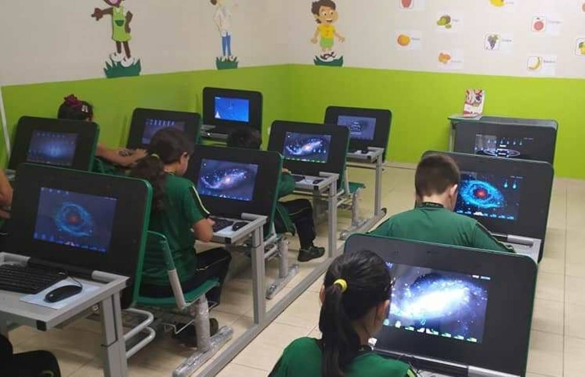 Jaguariaíva lança Programa de Tecnologia nas Escolas